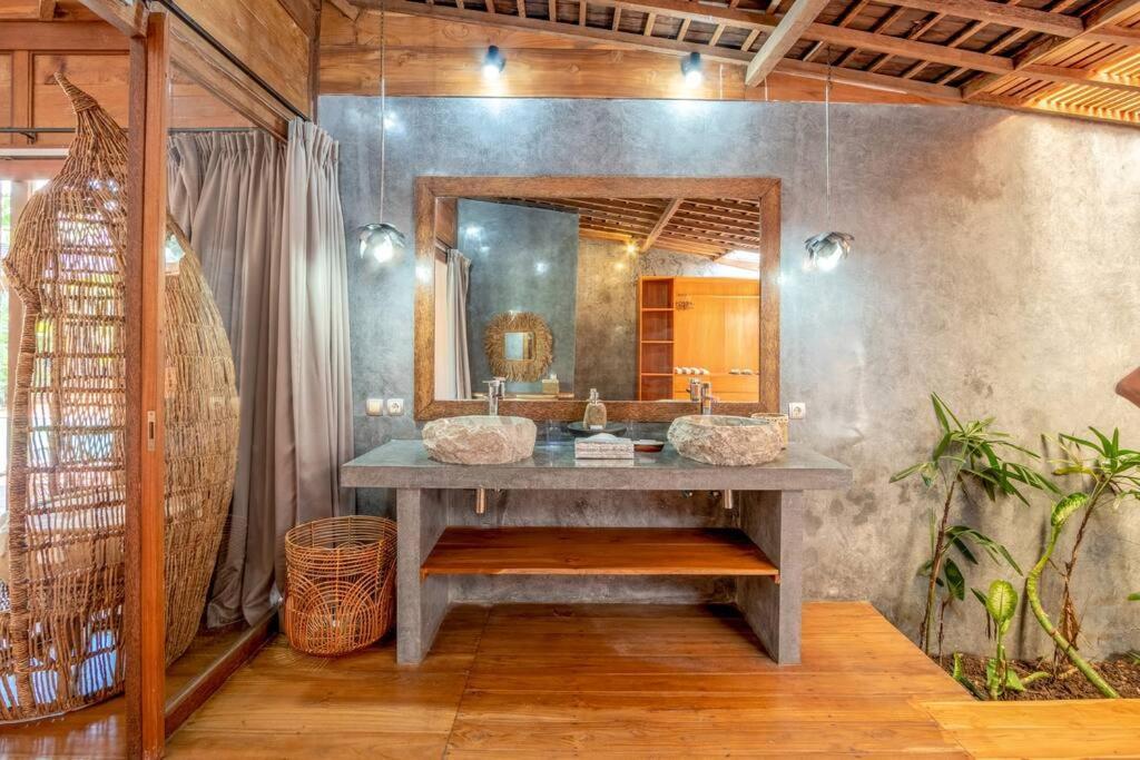 Secret River Villa - Luxury Villa 5 Bedrooms - Kerobokan - Canggu Zewnętrze zdjęcie